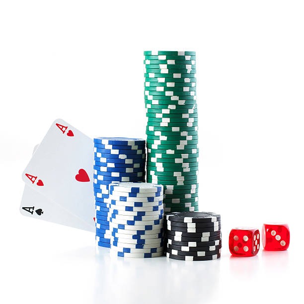 Lightning Dice live-dealer studio with three dice and professional dealer at mashoki